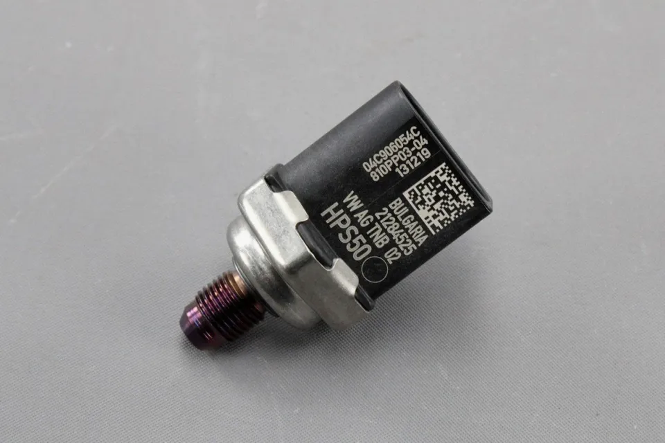 BENZİN POMPA BASINÇ MÜŞÜRÜ (TÜM YENİ MODELLER)   04C906054C