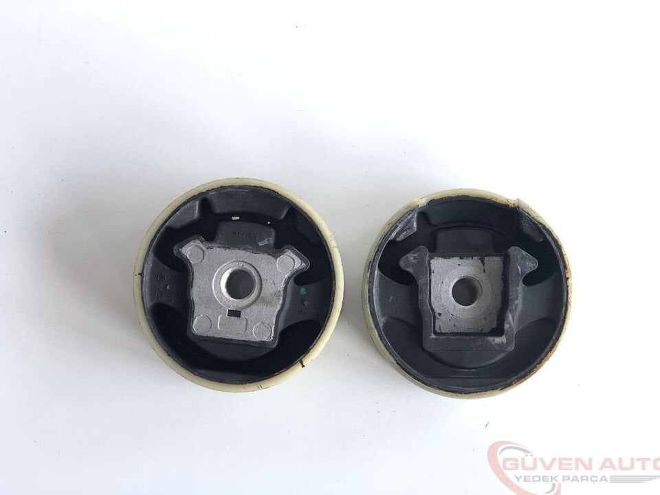 TRAVERS TAKOZU ALT ÜST TAKIM - 1K0199868Q