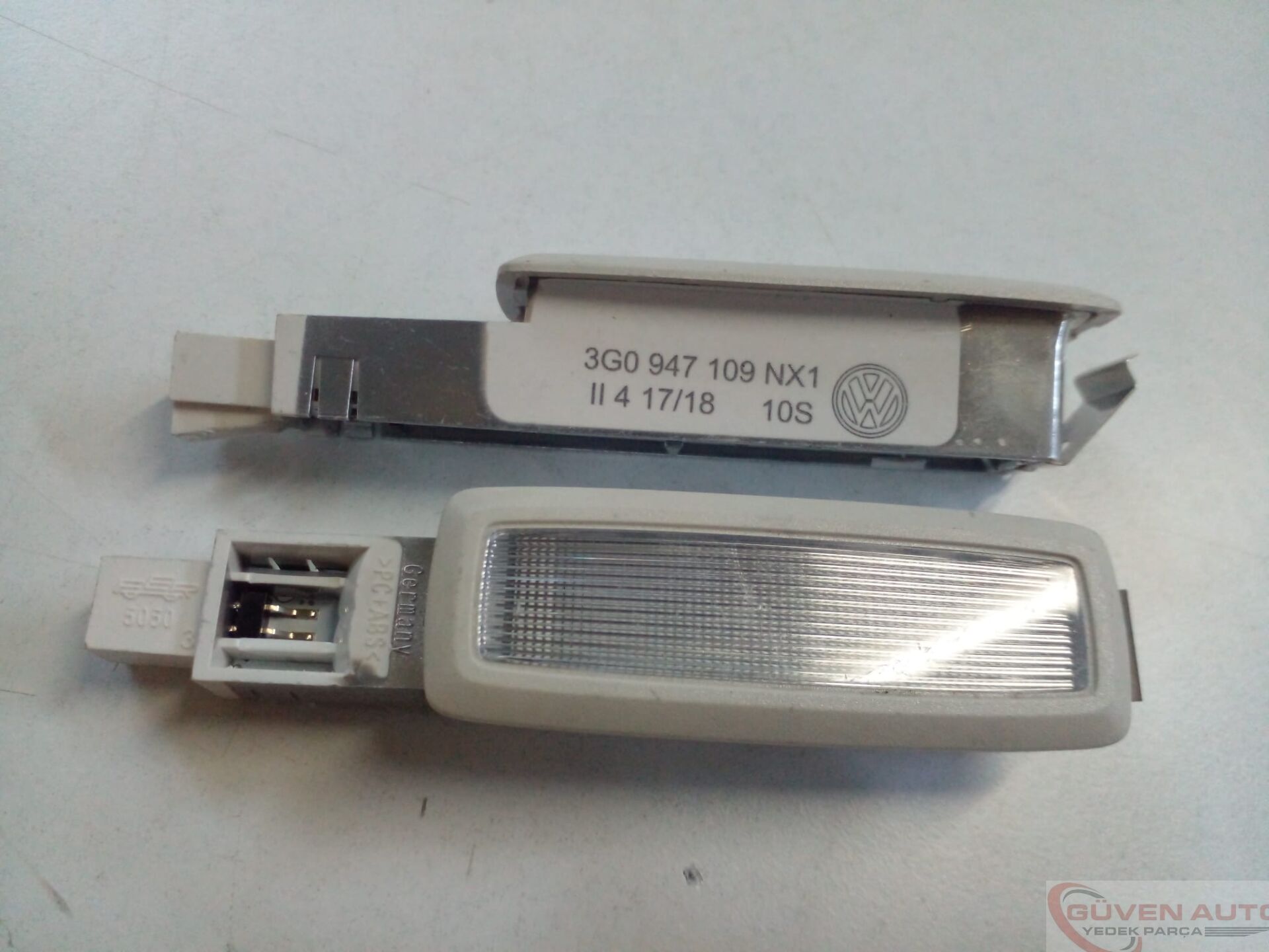 İç Aydınlatma Lambası Arteon-Passat-Toureg    -3G0947109A