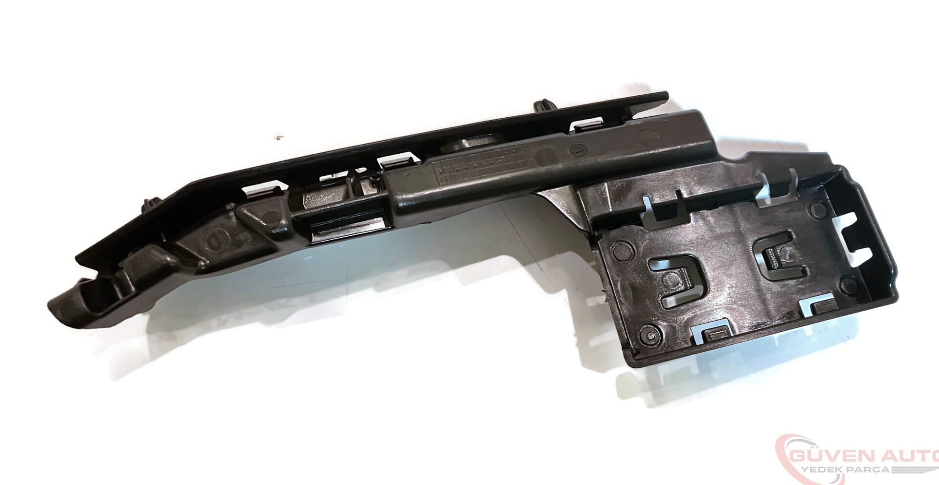 Skoda Octavia 20> Ön Tampon Braketi Sağ 5E3807184