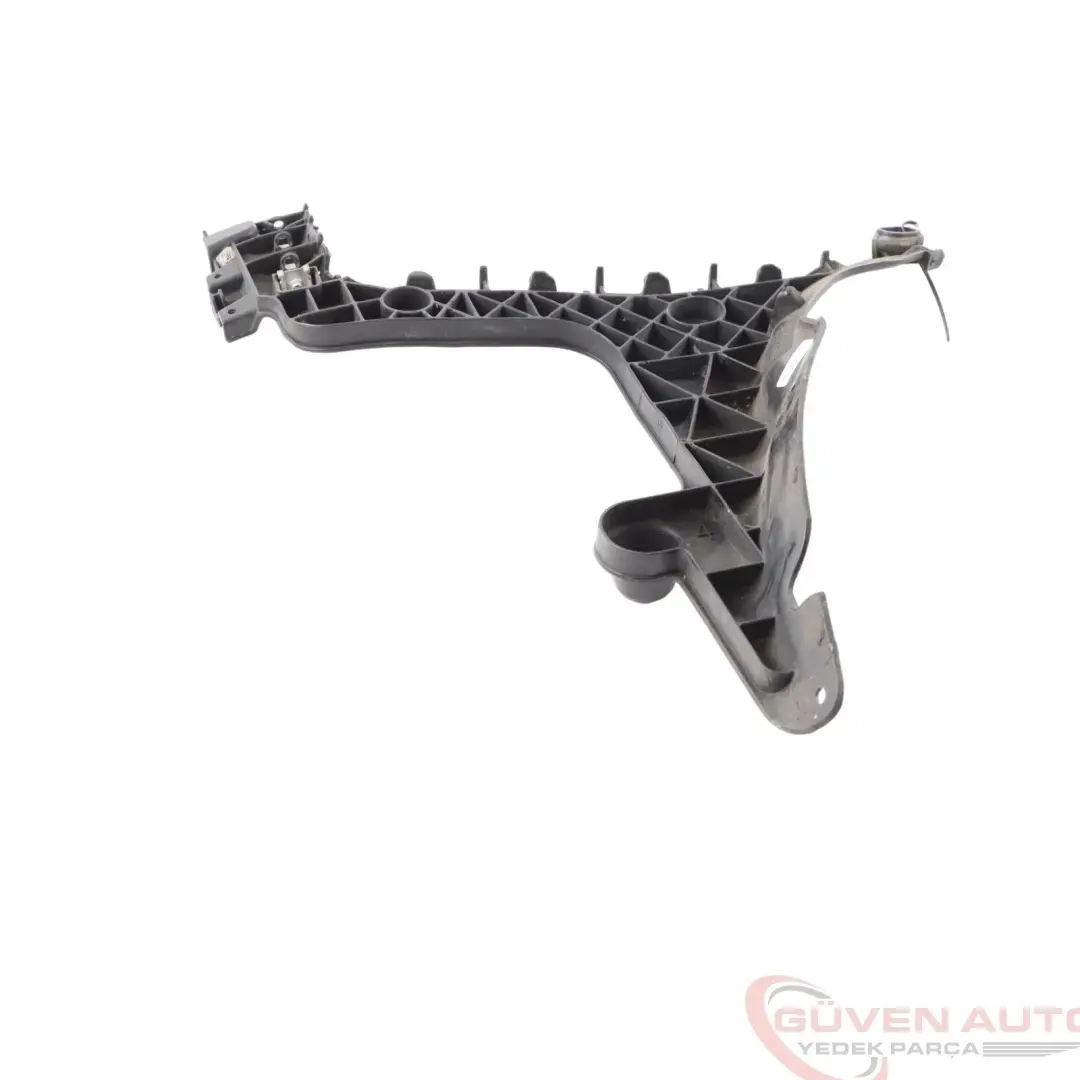 Audi A3 Arka Tampon Braketi Sağ 2009-2013    -8P4807378B