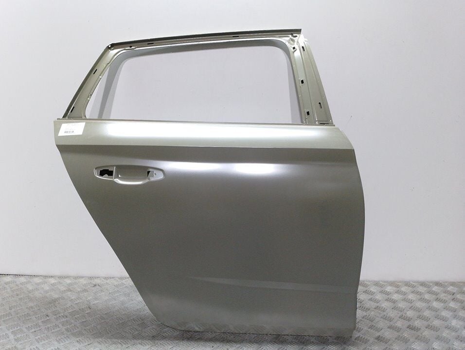 SKODA SCALA SAĞ ARKA KAPI    -657833052B